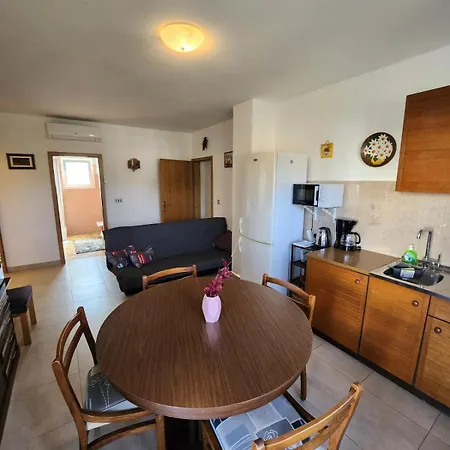 Apartment Oliva Krk Town Buitenkant foto